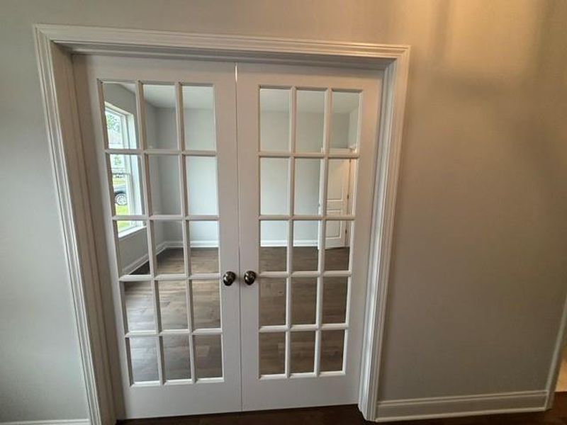 Spacious, unfurnished interior of a new home in Edenglen, Buford (Image 33). Spacious, unfurnished interior of a new home in Edenglen, Buford (Image 33).