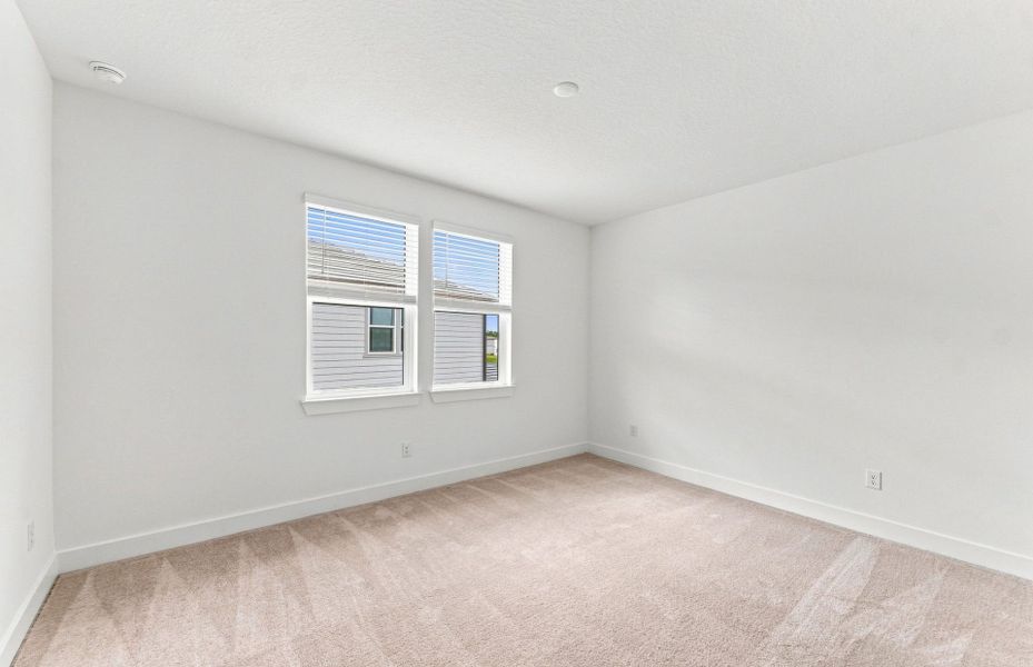 Spacious, unfurnished interior of a new home in Two Rivers, Zephyrhills (Image 23).