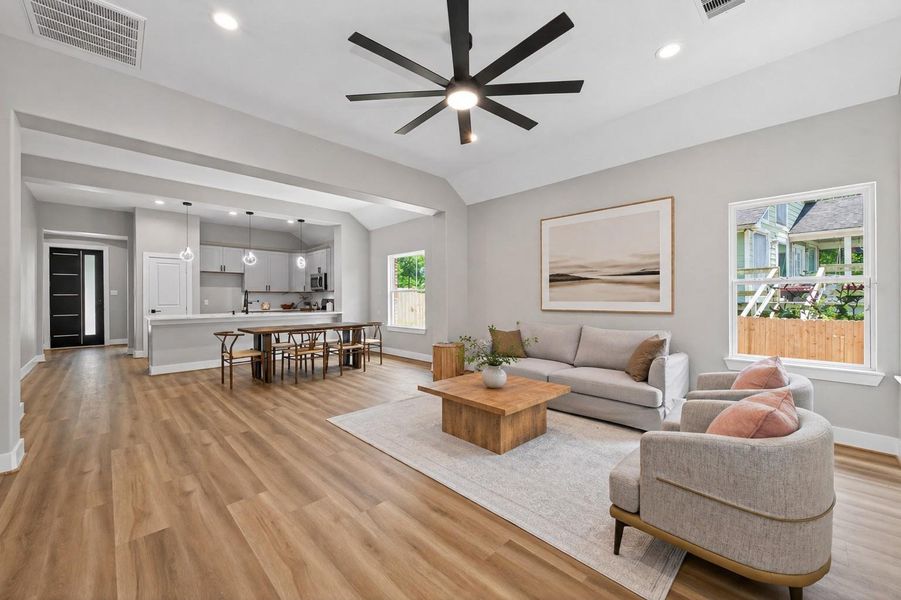 Open dining area seamlessly connected to the living space, ideal for gatherings and everyday meals.