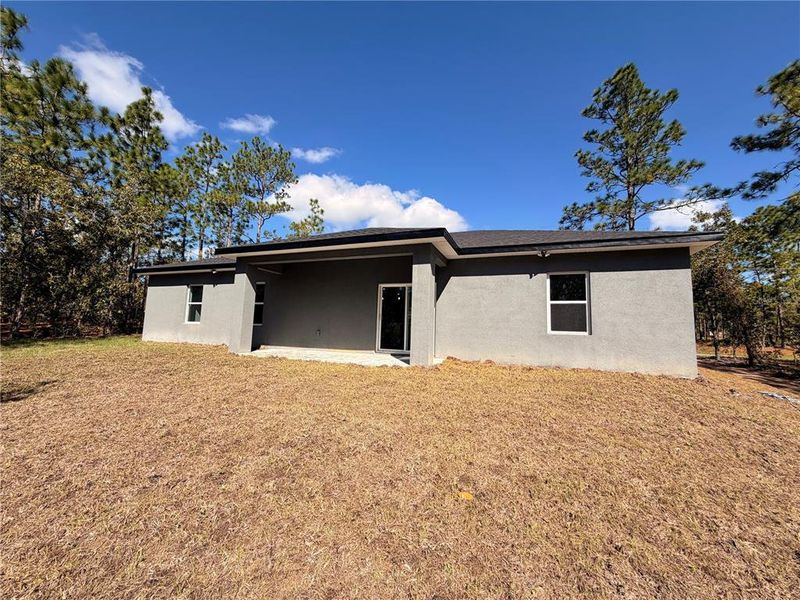 Exterior details and patio area of a home in , Dunnellon (Image 3). Exterior details and patio area of a home in , Dunnellon (Image 3).