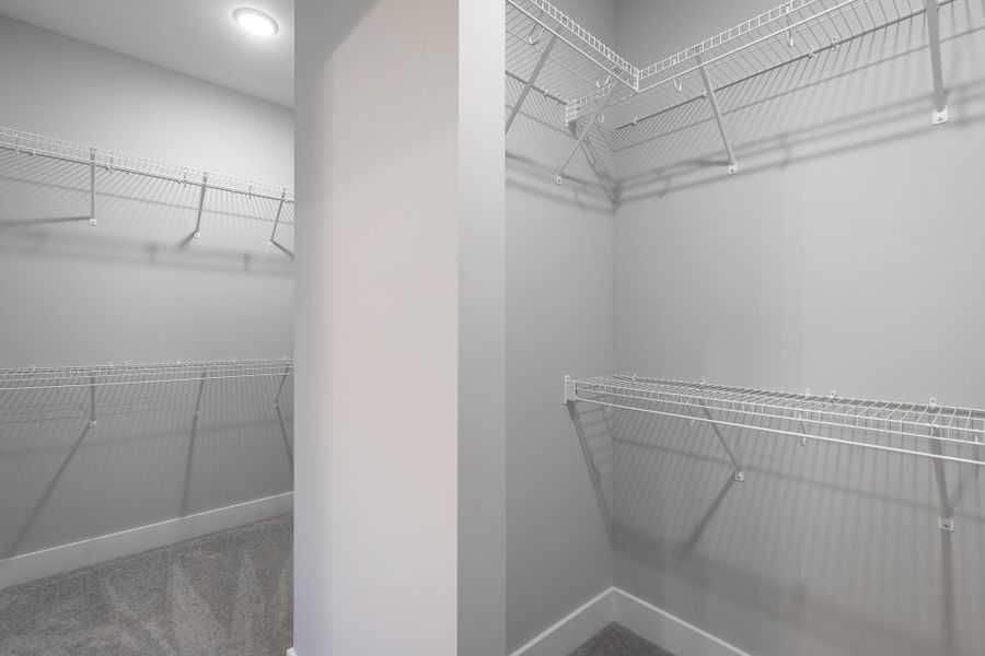 Spacious, unfurnished interior of a new home in Creekside, Cleveland (Image 63).