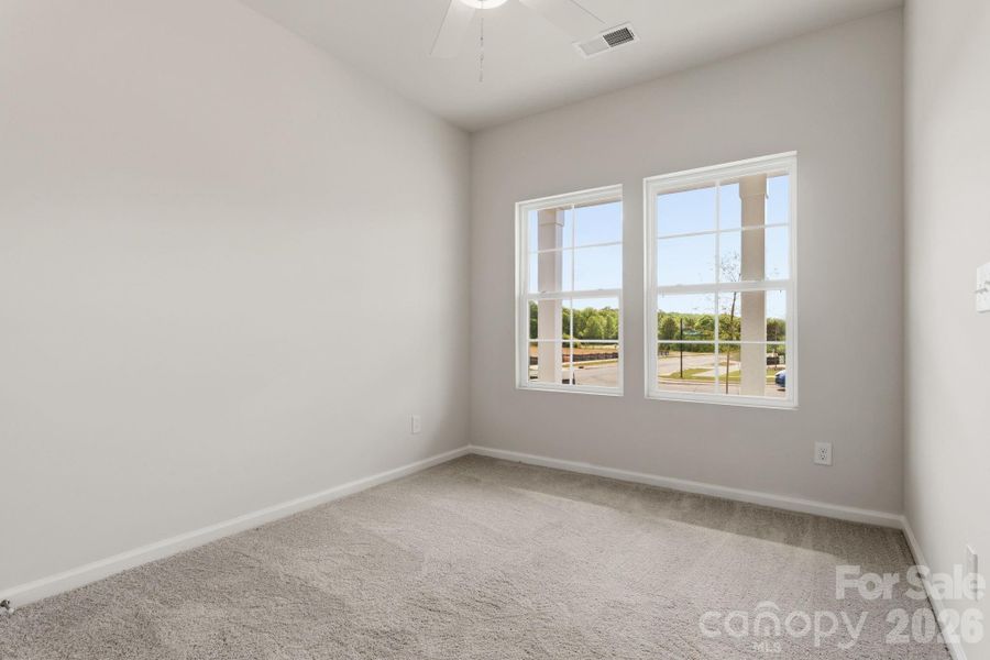 Spacious, unfurnished interior of a new home in Piper Creek, Newton (Image 31).