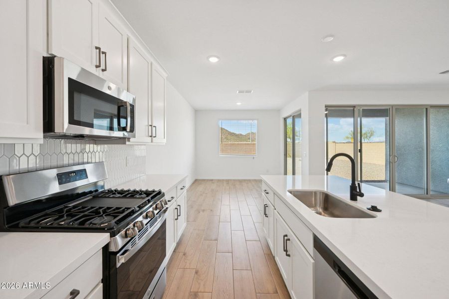 14-web-or-mls-77th Dr-S1403-014