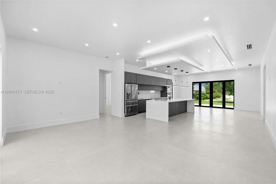 Spacious, unfurnished interior of a new home in , Homestead (Image 13).