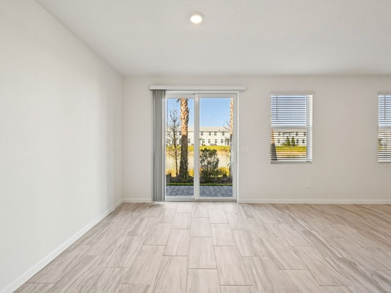 Spacious, unfurnished interior of a new home in Tidewater, Fort Pierce (Image 13).