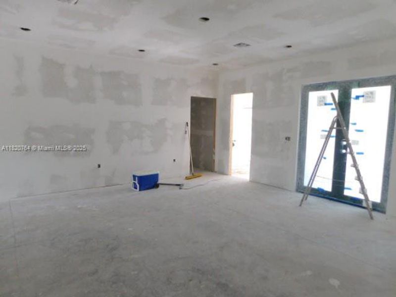 Spacious, unfurnished interior of a new home in , Clewiston (Image 19).