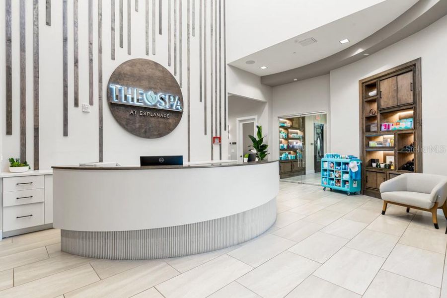 Community amenities in Esplanade at Azario Lakewood Ranch, Bradenton (Image 44).