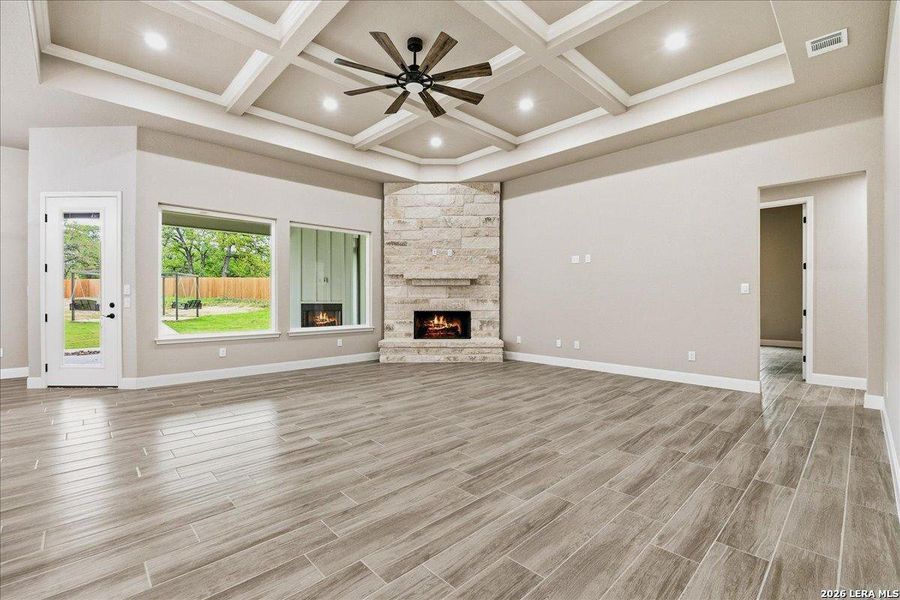 Spacious, unfurnished interior of a new home in , La Vernia (Image 74).