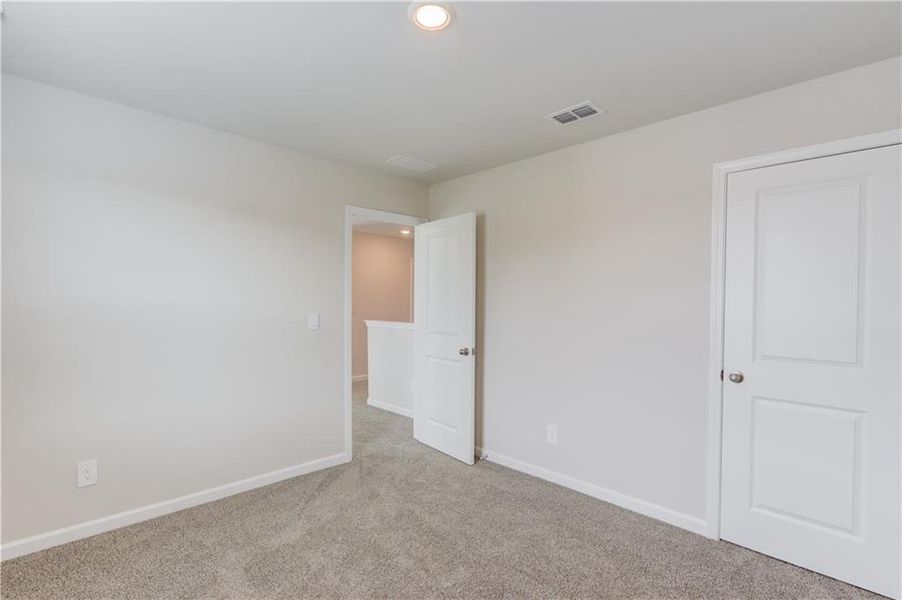 Spacious, unfurnished interior of a new home in Sweetwater Green - Royal Series, Lawrenceville (Image 17).