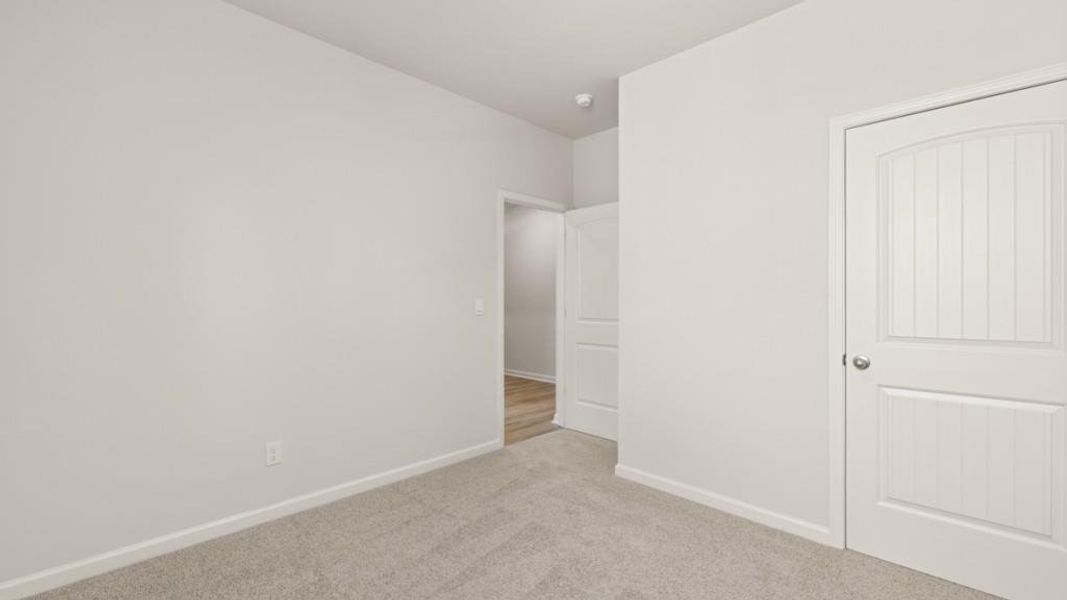 Spacious, unfurnished interior of a new home in South Wind, Union City (Image 16).