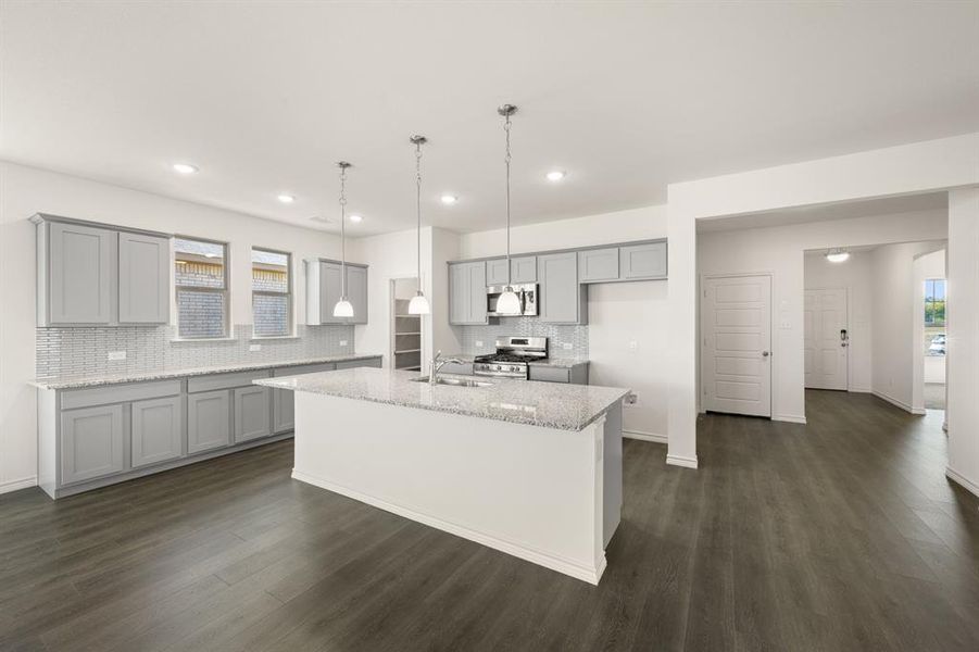 1906 Cheyenne- Kitchen-1968