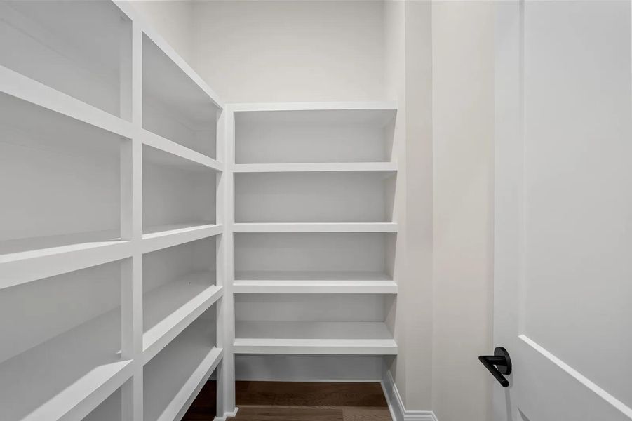Wilshire A Pantry