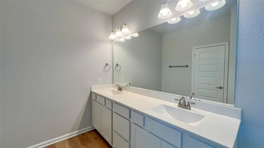 The Brambling- Primary Bathroom. Sample floor plan image for illustration; upgrades, options, and colors may vary.