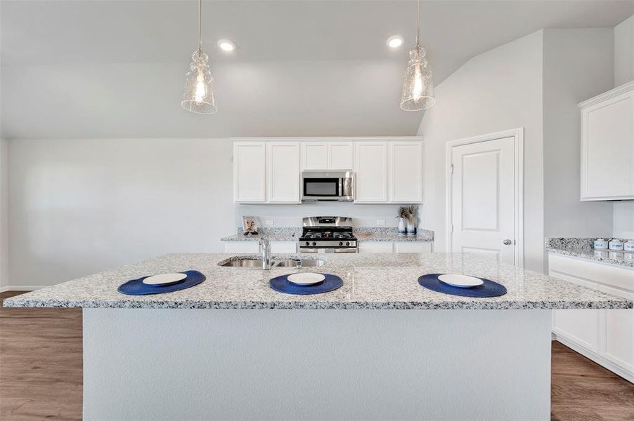 Furnished interior view inside a new home in Lane Ranch, Sanger (Image 9).