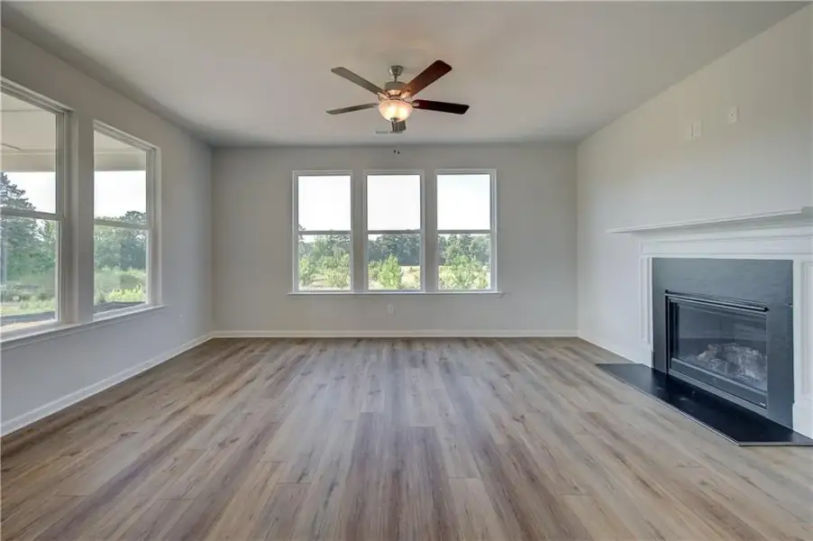 Spacious, unfurnished interior of a new home in Brighton, Locust Grove (Image 22).