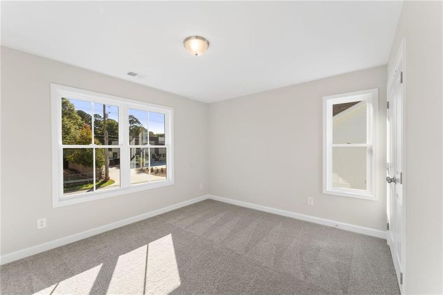 Spacious, unfurnished interior of a new home in East Park Village, Kennesaw (Image 27).