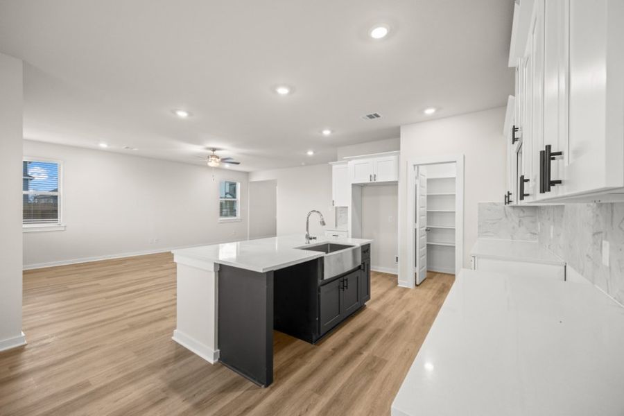 Furnished interior view inside a new home in Glendale Lakes, Rosharon (Image 9).