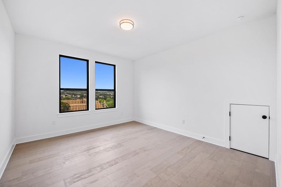 Spacious, unfurnished interior of a new home in The Hollows Sanctuary - 85', Jonestown (Image 22).