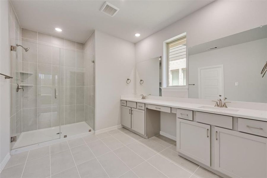 Furnished interior view inside a new home in Villages of Hurricane Creek, Anna (Image 7). Furnished interior view inside a new home in Villages of Hurricane Creek, Anna (Image 7).