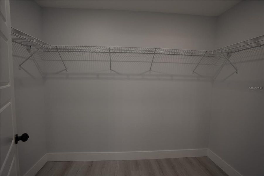 Spacious, unfurnished interior of a new home in , Dunnellon (Image 11).