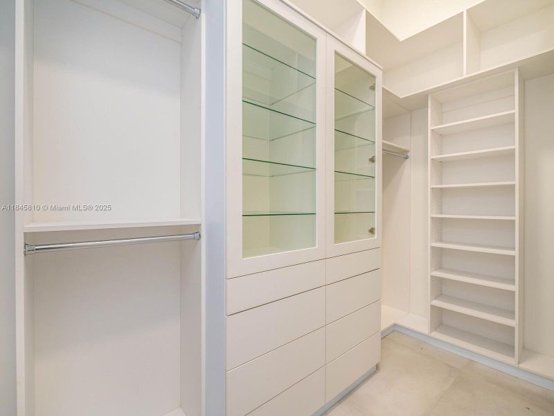 Image 73 of a home in .