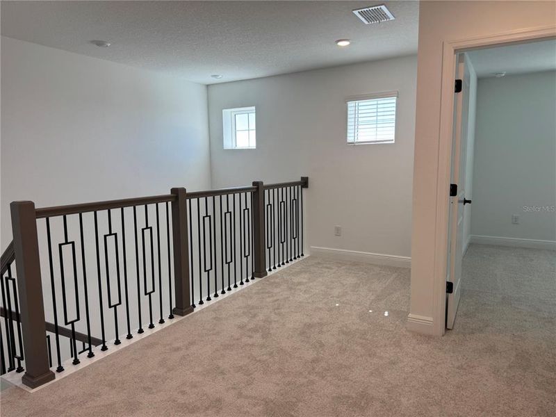 Spacious, unfurnished interior of a new home in SeaFlower, Bradenton (Image 28).