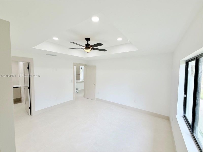 Spacious, unfurnished interior of a new home in , Lehigh Acres (Image 41).