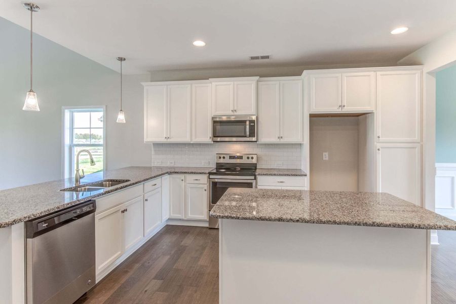 Representative furnished interior of a home built from the Rivermist by Caviness & Cates Communities in Maggie Way, Wendell (Image 200).