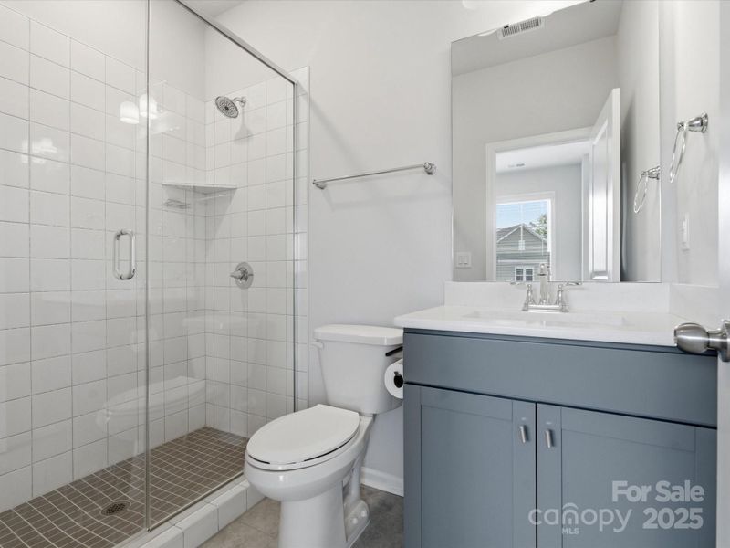 Bathroom for bedroom 2