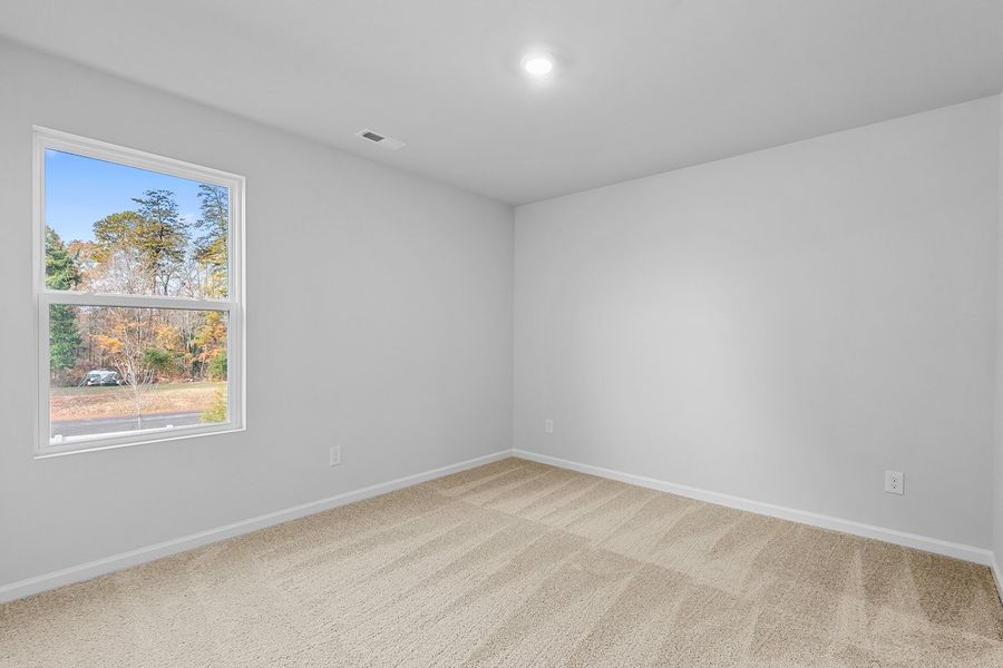 Spacious, unfurnished interior of a new home in Hanes Lake, Winston-Salem (Image 36). Spacious, unfurnished interior of a new home in Hanes Lake, Winston-Salem (Image 36).