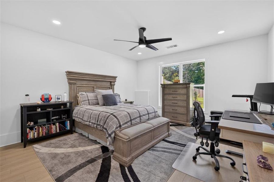 Furnished interior view inside a new home in , Buford (Image 107).