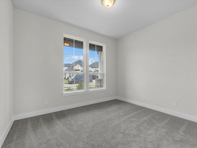 Spacious, unfurnished interior of a new home in Trillium 50′, Richmond (Image 13).