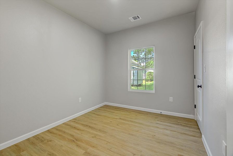 Spacious, unfurnished interior of a new home in , Beaumont (Image 16).