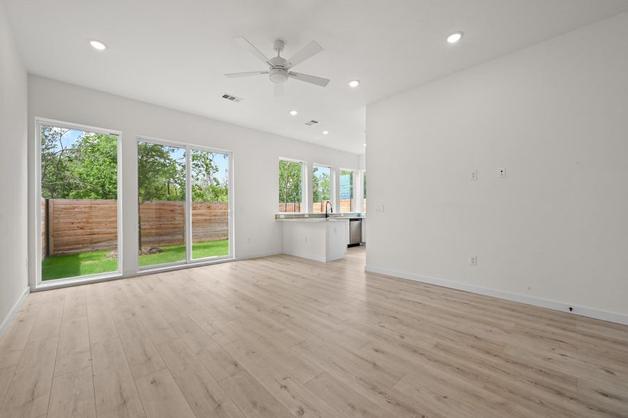Spacious, unfurnished interior of a new home in , Austin (Image 14).