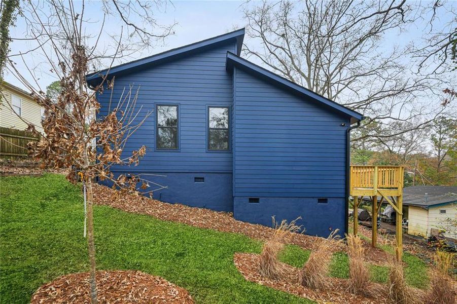 Exterior details and patio area of a home in , Atlanta (Image 4).