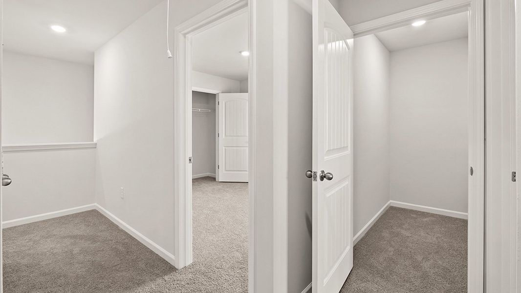 Spacious, unfurnished interior of a new home in Greyton Springs Place, Buford (Image 34).