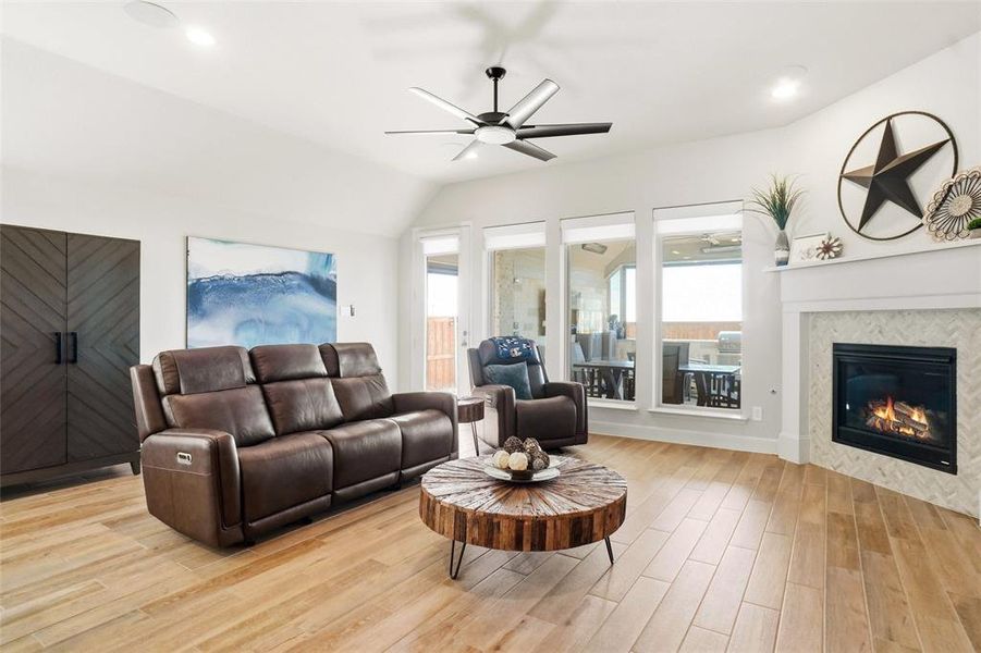 Furnished interior view inside a new home in Reunion 50', Rhome (Image 6). Furnished interior view inside a new home in Reunion 50', Rhome (Image 6).