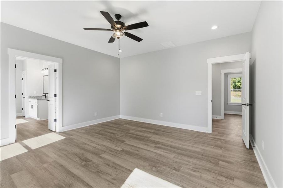 Spacious, unfurnished interior of a new home in , Dallas (Image 45).