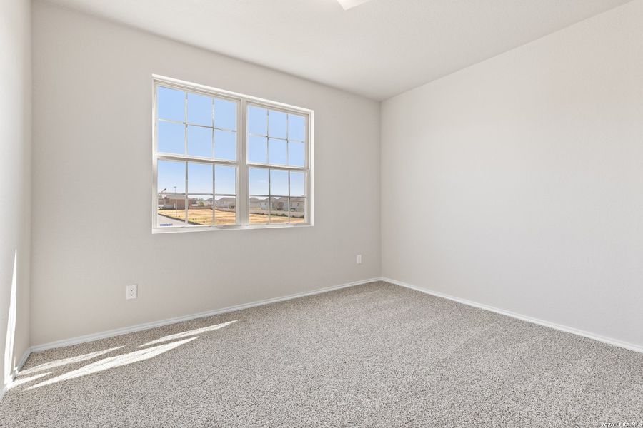 Spacious, unfurnished interior of a new home in Blue Ridge Ranch, San Antonio (Image 8).