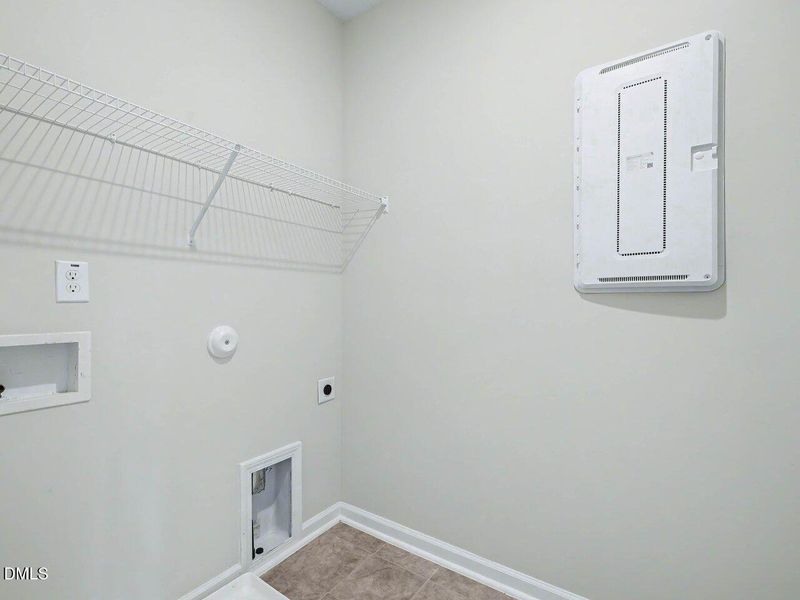 Laundry Room (7)
