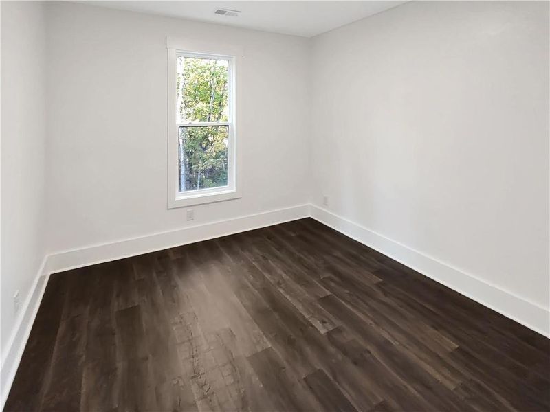 Spacious, unfurnished interior of a new home in , Gainesville (Image 10).