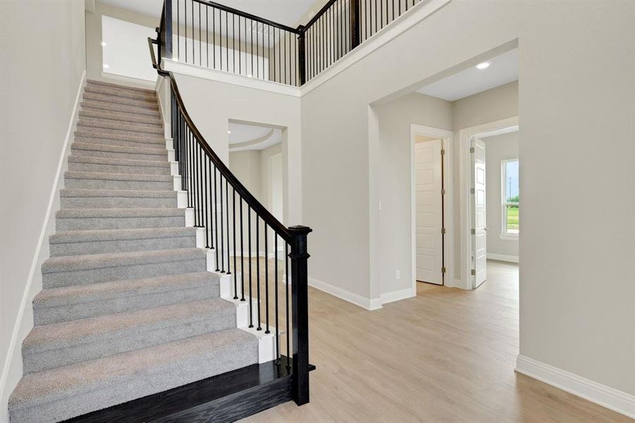 Spacious, unfurnished interior of a new home in Highland Crossing, Celina (Image 13).