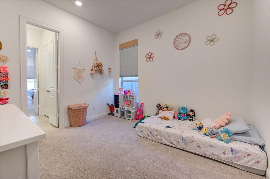 Furnished interior view inside a new home in Jordan Ranch: Vista Collection, Fulshear (Image 37).