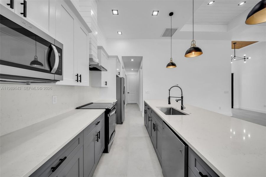 Furnished interior view inside a new home in , Cape Coral (Image 14).