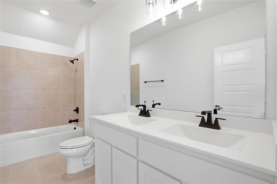 Furnished interior view inside a new home in Pecan Grove, Burleson (Image 13).