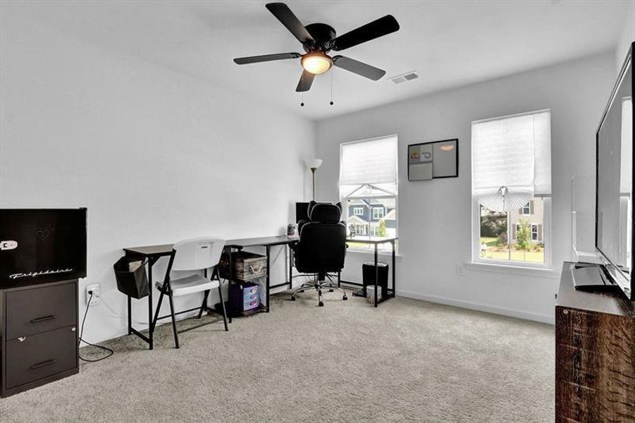 Furnished interior view inside a new home in Sweetbay Farm, Lawrenceville (Image 30).