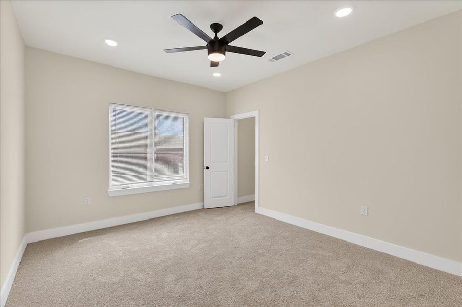 Spacious, unfurnished interior of a new home in , Dallas (Image 22).