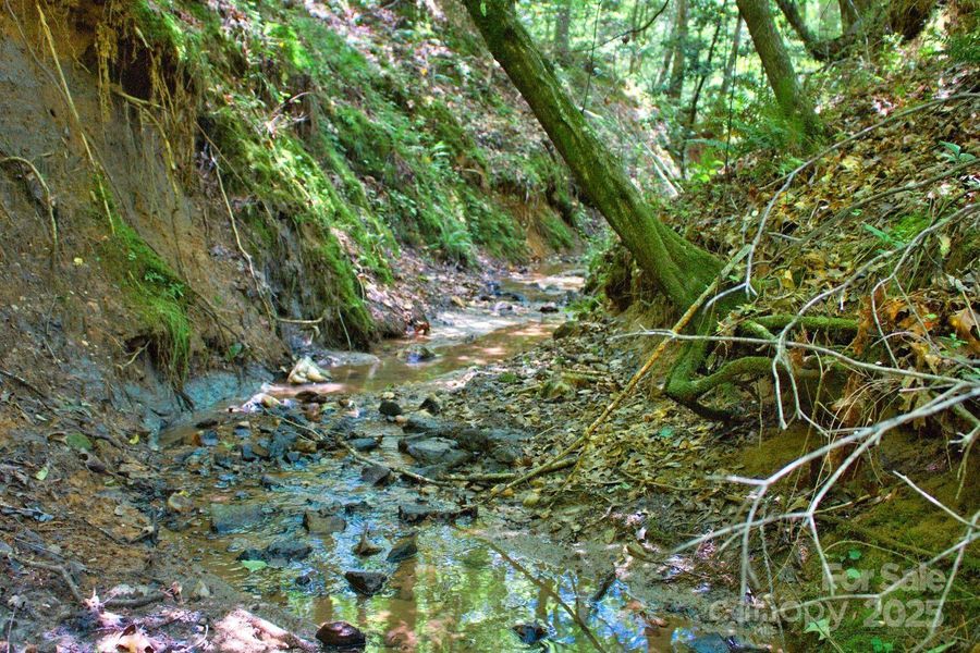 Image 17 of a home in .