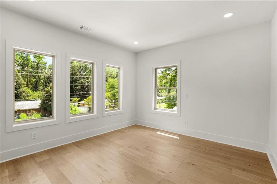 Spacious, unfurnished interior of a new home in , Atlanta (Image 60).