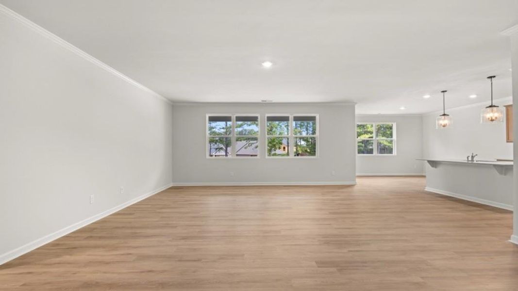 Spacious, unfurnished interior of a new home in Fairway 17 at Mirror Lake, Villa Rica (Image 26).